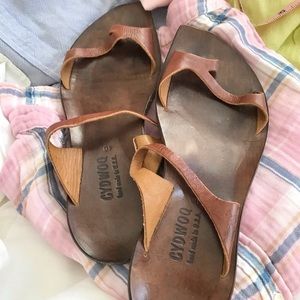 Cydwoq Leather Sandals